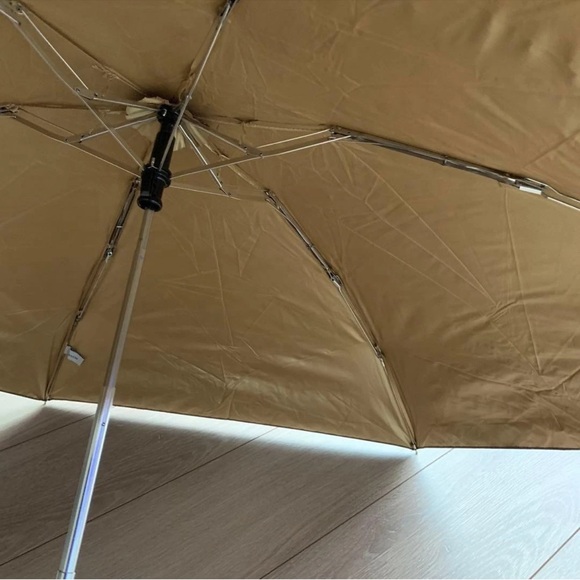 COACH SIGNATURE UMBRELLA - Picture 7 of 8